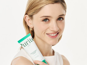 Image: Natalia Dyer Begins Her K-Beauty Journey with Purito Seoul