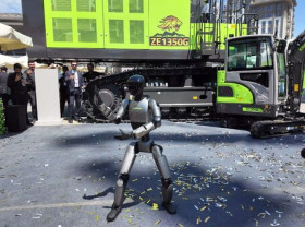 Image: Zoomlion's Humanoid Robot Z01 Shines at KOMATEK 2026, Showcasing Advances in Embodied AI and Industrial Robotics