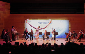 A Multicultural Stage Brings Modern Australia to Life