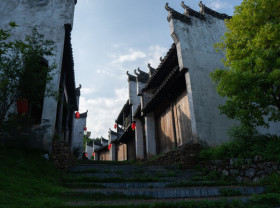 Image: Delegation of China-ASEAN Youth Culture and Heritage Tour Visits Guilin to Explore Northern Guangxi's Cultural Heritage and Build Youth Friendship