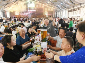 Image: Xinhua Silk Road: Int'l beer festival kicks off in ice and snow world of Harbin, NE China