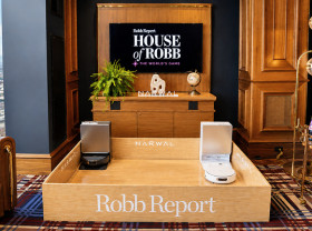 Image: Narwal Flow 2 White Debuts at House of Robb Las Vegas, Bringing Flagship Smart Cleaning Into Modern Luxury Living