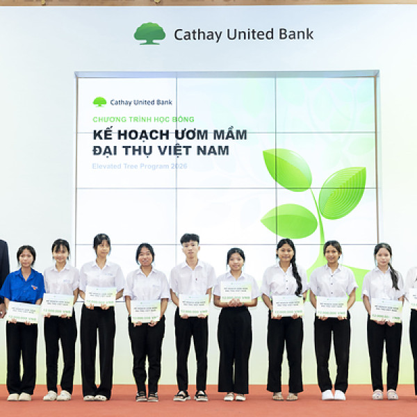 Image: Cathay United Bank Strengthens Youth Development in Vietnam Through 18-Year Elevated Tree Program and Financial Literacy Education