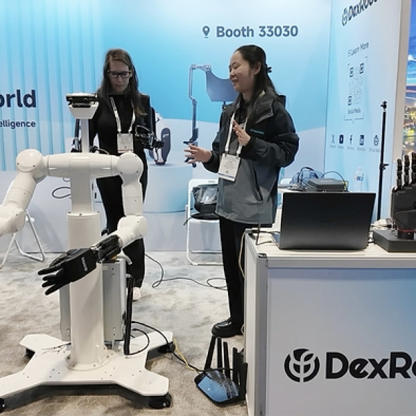 Image: DexRobot Unveils Full Dexterous Hand Series and New DexTele Teleoperation System at Automate 2026