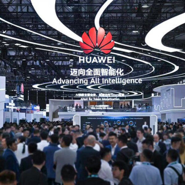 Image: Huawei Helps Global Carriers Monetize Tokens with Service-Network-Compute Integration