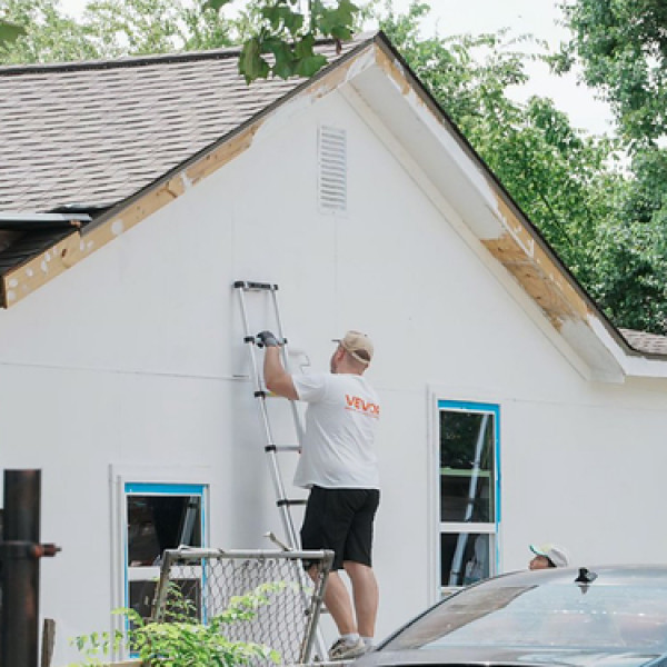 Image: VEVOR and The Restoration Team Complete Home Restoration for Houston Family Through Upgrade Next Door