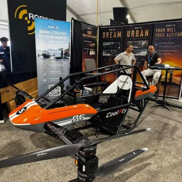 Image: CoolFly Brings Electric Personal Aircraft to EAA AirVenture Oshkosh 2026