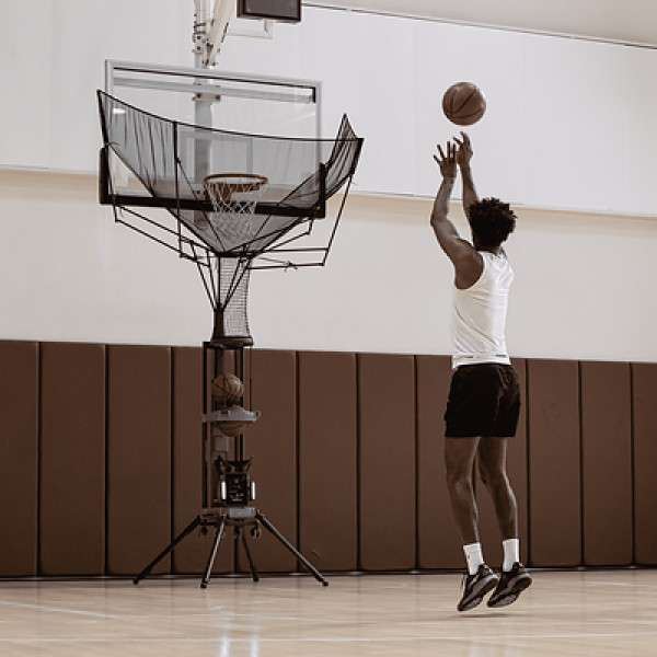 Image: LUMISTAR Launches CARRY on Kickstarter, Introducing an AI-Powered Basketball Training System