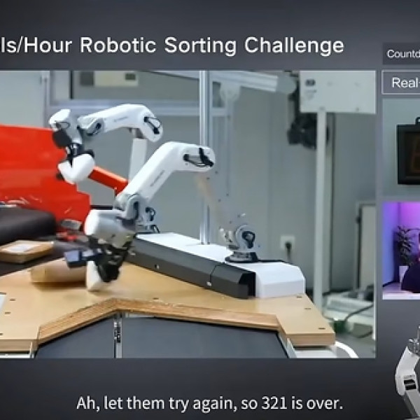 Image: X Square Robot Demonstrates Embodied AI in Real-World Logistics Operations