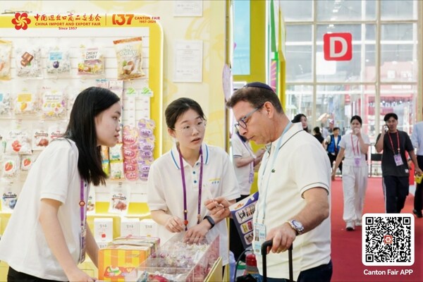 137th Canton Fair Sets Off Flavor Frenzy with Playful Snacks & Sweets