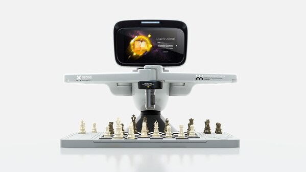 SenseRobot Unveils Chess Mini: The AI-Powered Robotic Mentor Bringing the "Soul" Back to the Board