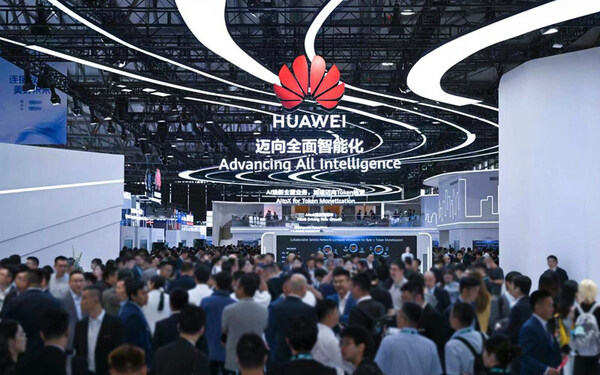 Huawei Helps Global Carriers Monetize Tokens with Service-Network-Compute Integration