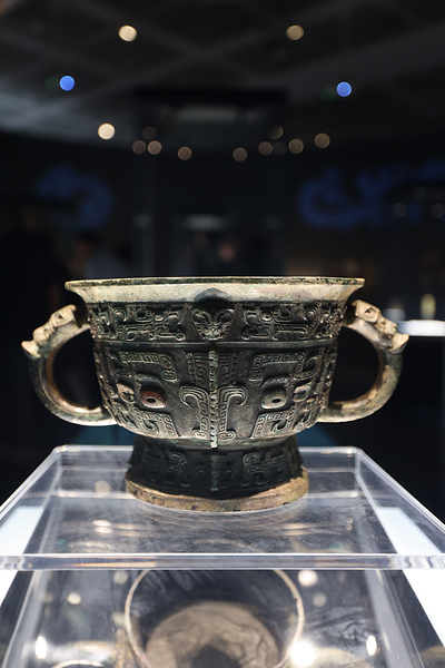 Journey through the birth of dynastic China