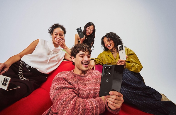 Motorola razr fold ushers in a bold new era of foldables