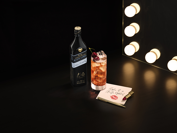 JOHNNIE WALKER DROPS LIMITED EDITION SABRINA CARPENTER BLACK LABEL BOTTLE DESIGN