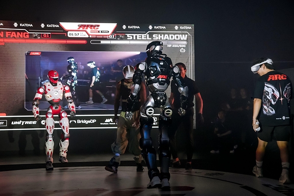 ARC Stages Singapore's First Full-Sized Humanoid Fight Night